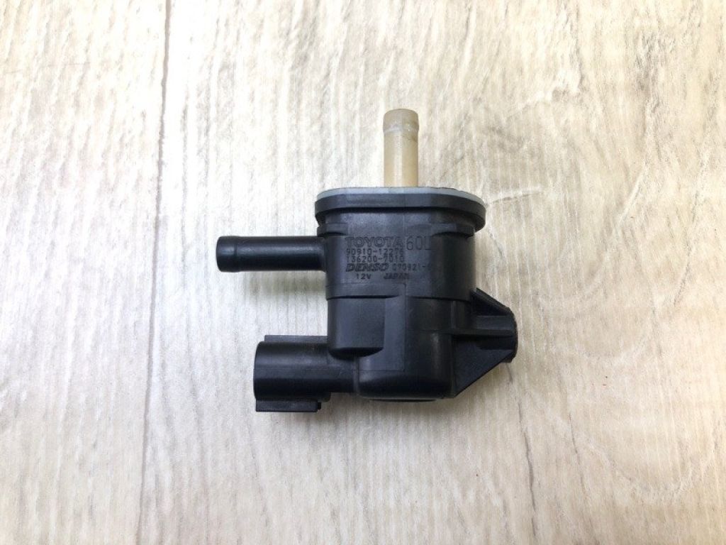 25860-31070 | Клапан электромагнитный (вакуумный) TOYOTA CAMRY 40 06-11