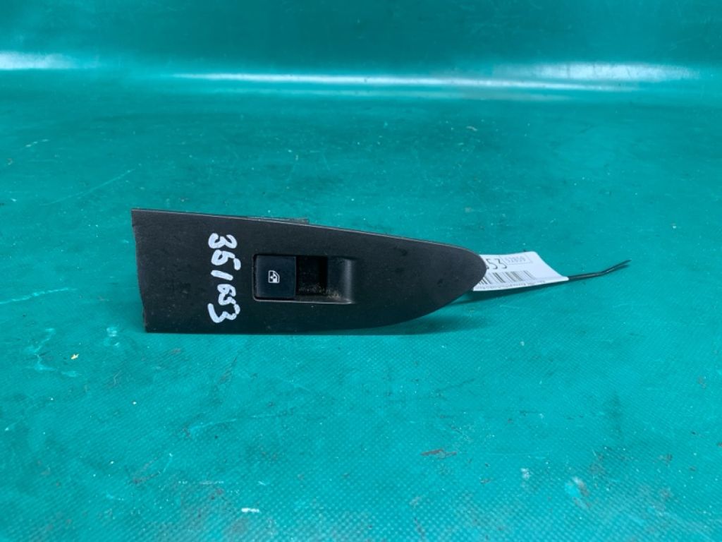 22915112 | Кнопка стеклоподъемника задн. лев. CHEVROLET TRAX 16-22