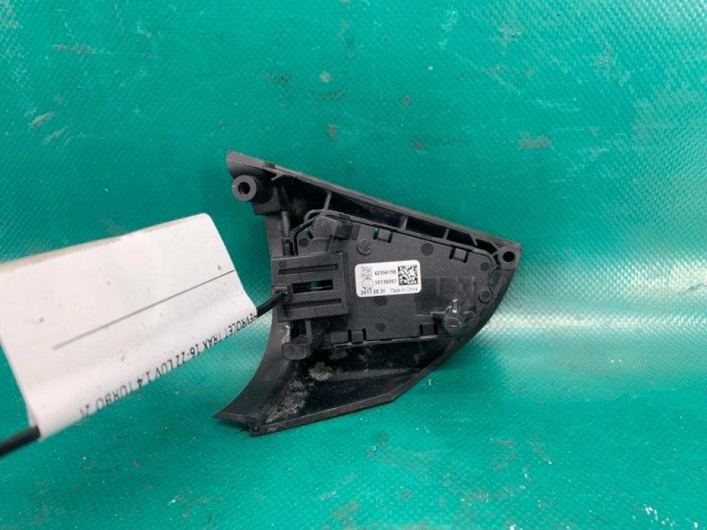 42356198 | Кнопки на руль прав. CHEVROLET TRAX 16-22 - Фото 2