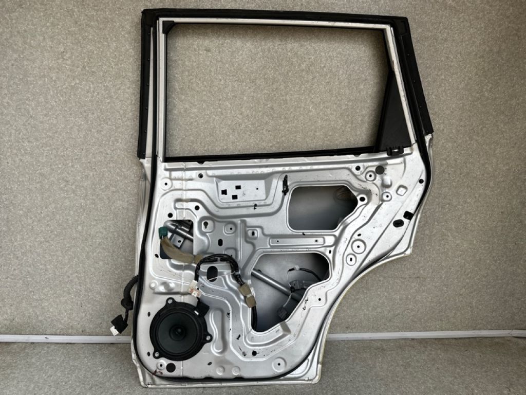 82100-4BA0A | Двері задн. прав. NISSAN X-TRAIL/ROGUE T32 13-20 - Фото 5