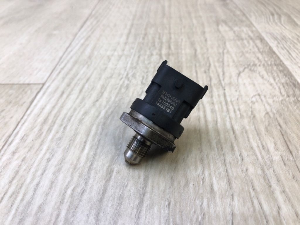 35342-2B100 | Датчик давления топлива HYUNDAI ACCENT RB 10-