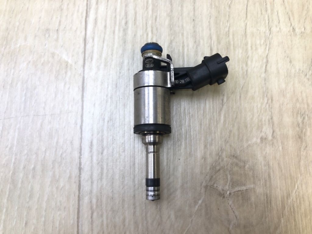 35310-2B110 | Форсунка топливная HYUNDAI ACCENT RB 10-