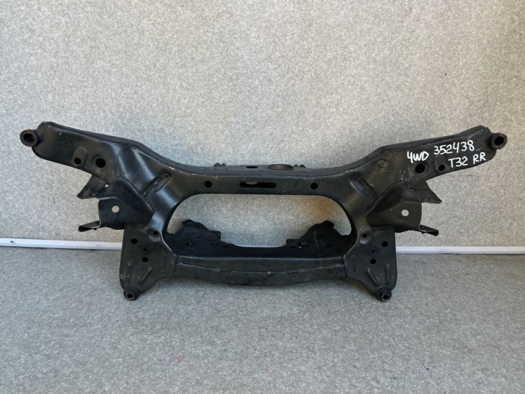 55400-4BF0A | Балка задней подвески NISSAN X-TRAIL/ROGUE T32 13-20