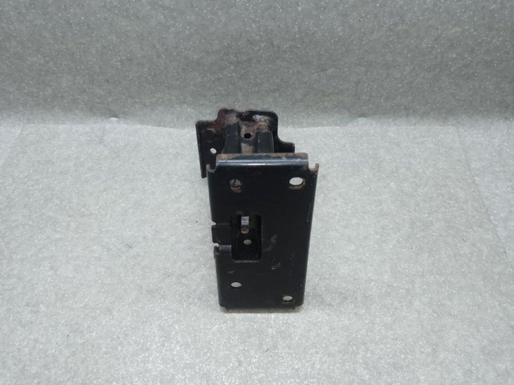 62210-4BA0A | Кронштейн підсилювача переднього бампера прав. NISSAN X-TRAIL/ROGUE T32 13-20 - Фото 3