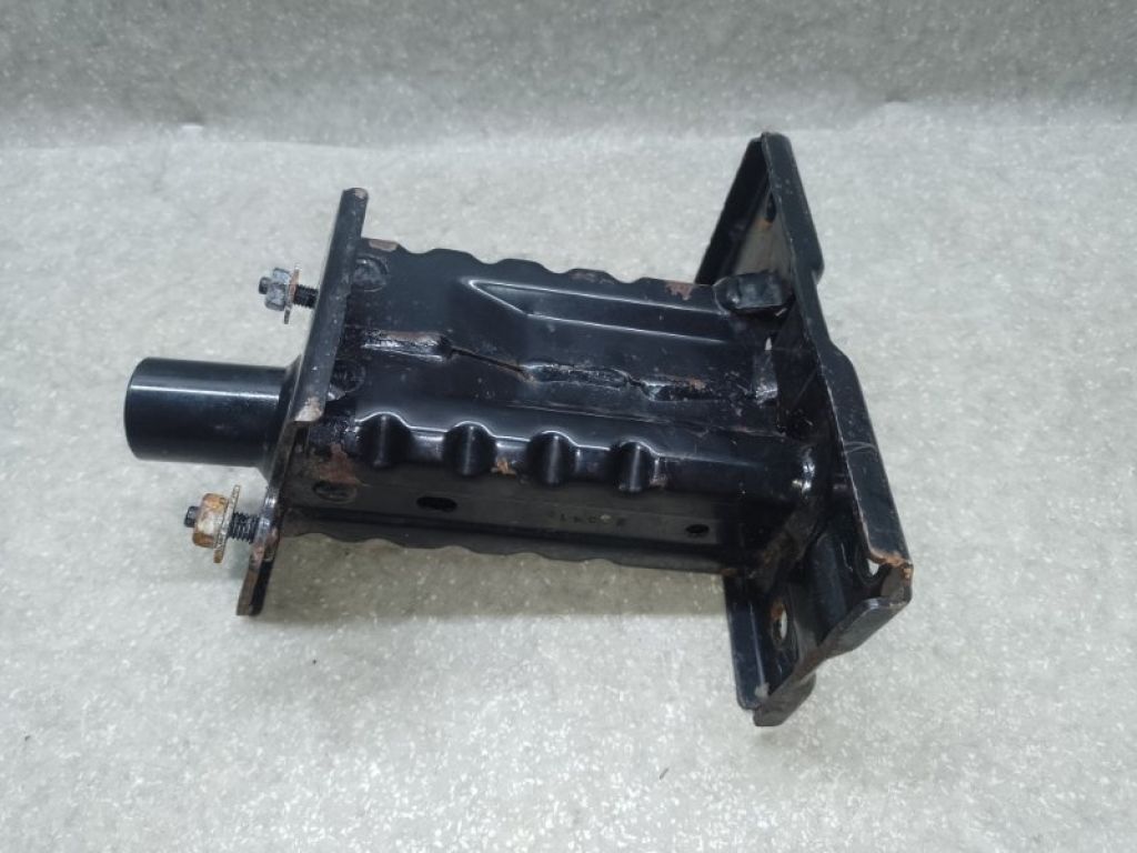 62211-4BA0A | Кронштейн підсилювача переднього бампера лів. NISSAN X-TRAIL/ROGUE T32 13-20 - Фото 2
