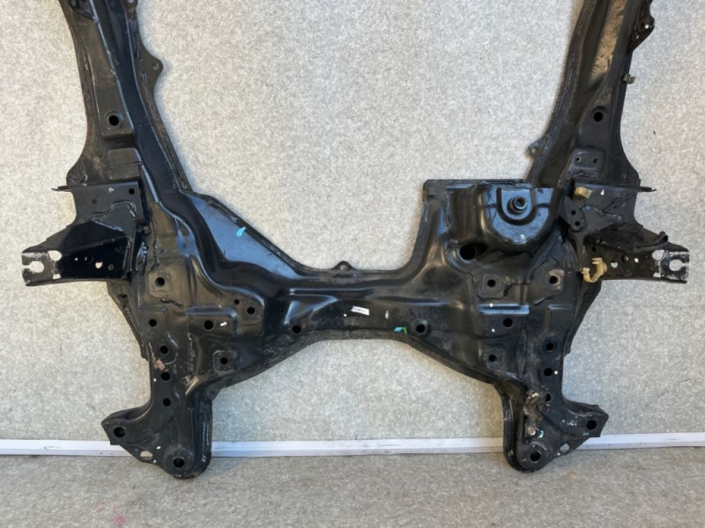 50200-SWA-A70 | Балка передней подвески HONDA CRV 06-12 - Фото 3