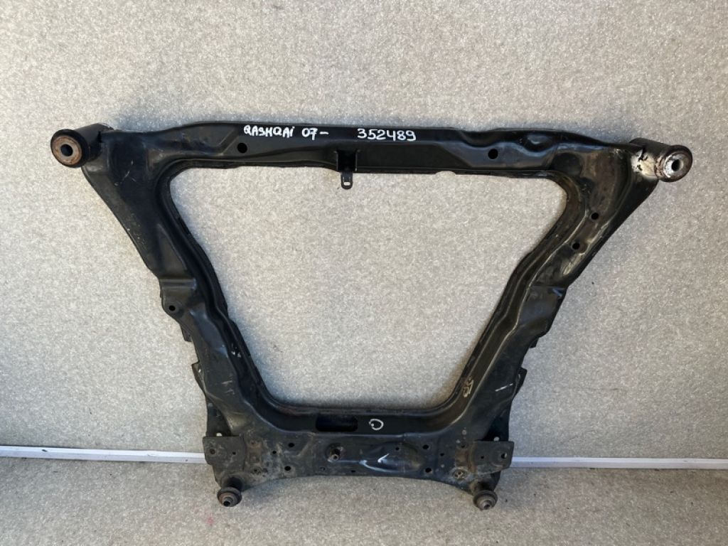 54400-1YA1A | Балка передней подвески NISSAN QASHQAI 07-14 - Фото 2