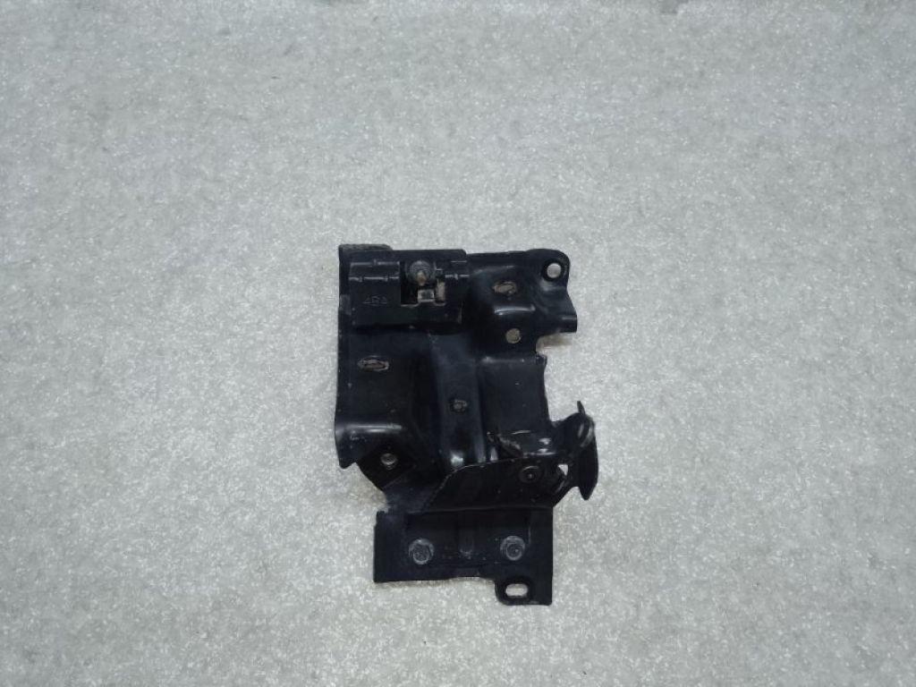 62550-4BA0A | Кронштейн замку капота NISSAN X-TRAIL/ROGUE T32 13-20