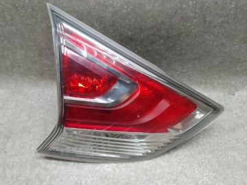 Фонарь внутренний лев. NISSAN X-TRAIL/ROGUE T32 13-20