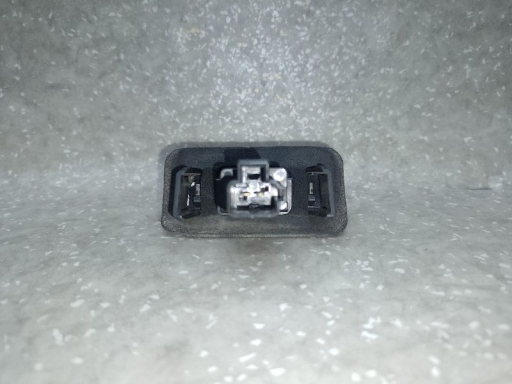 81270-06031 | Підсвічування номера TOYOTA CAMRY 55 14-17 - Фото 3