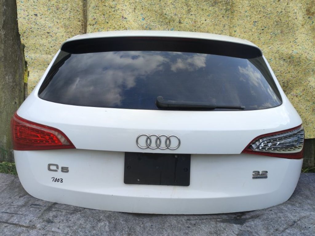 8R0 827 023 C | Кришка багажника AUDI Q5 08-16 - Фото 2