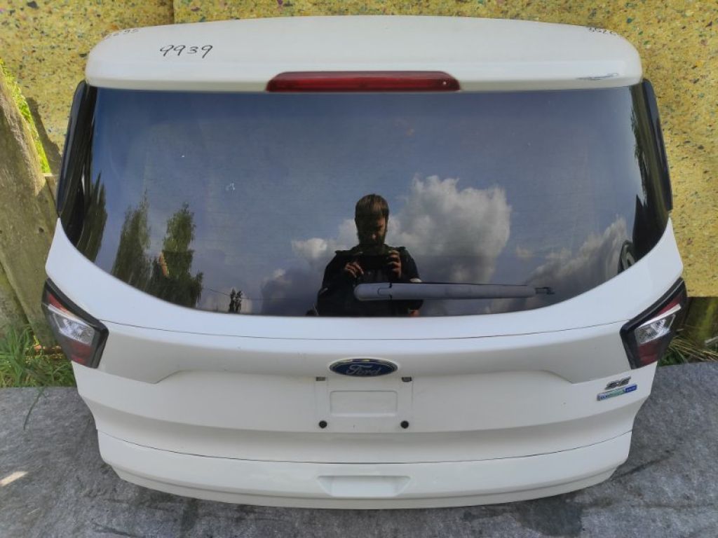 GJ5Z-784001-0A | Крышка багажника FORD ESCAPE 12-19