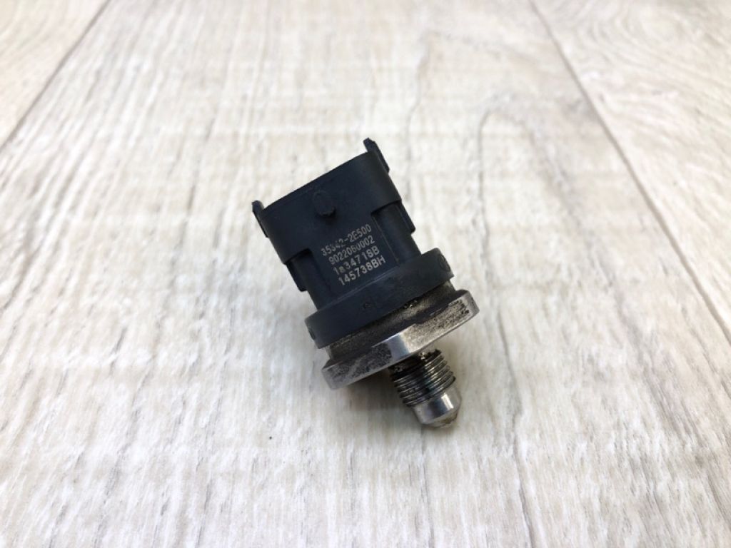 35342-2B100 | Датчик давления топлива HYUNDAI ACCENT RB 10-