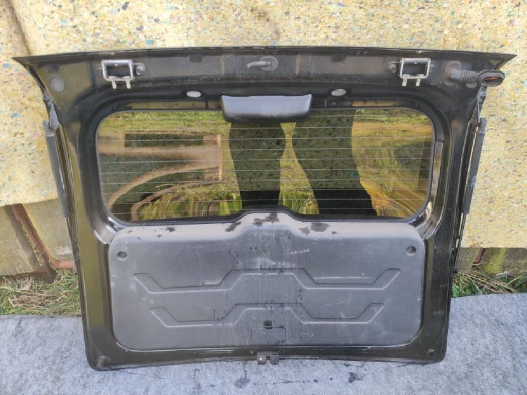 73700-2K020 | Кришка багажника KIA SOUL AM 08-13 - Фото 4