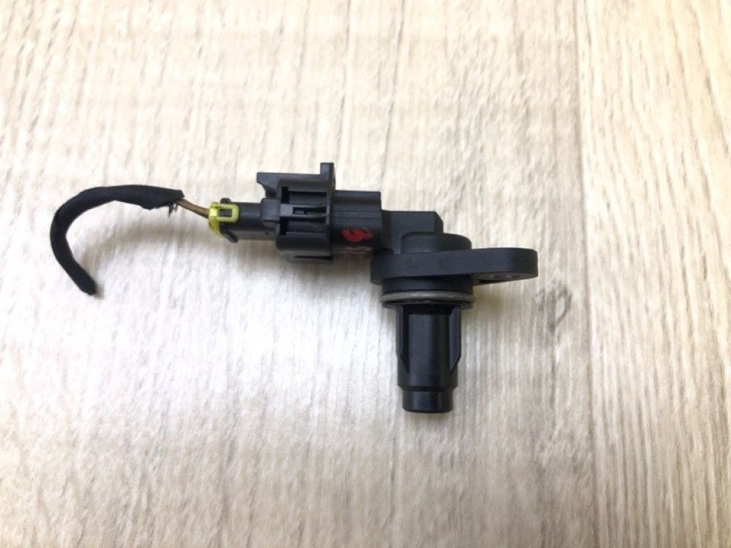 39350-2B030 | Датчик положения распредвала HYUNDAI VELOSTER 11-18