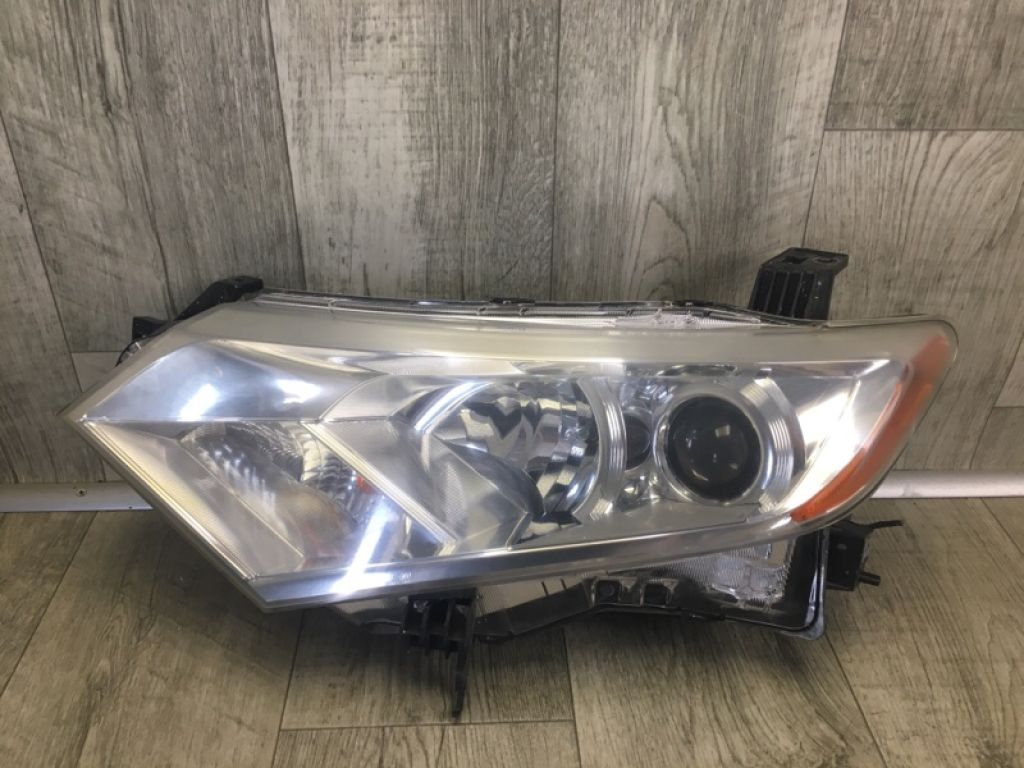 26060-1JR0A | Фара лев. NISSAN QUEST S 11-17