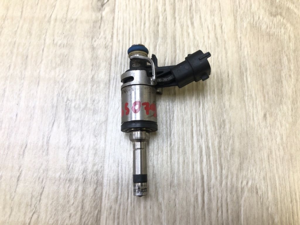 35310-2B130 | Форсунка топливная HYUNDAI VELOSTER 11-18