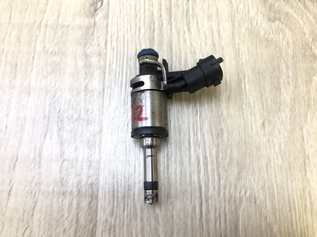 35310-2B130 | Форсунка паливна HYUNDAI VELOSTER 11-18