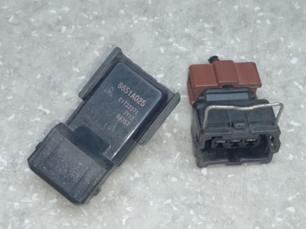 8651A025 | Датчик давления топлива MITSUBISHI OUTLANDER XL 05-13