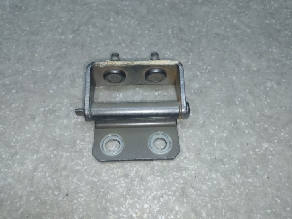 90400-EY10A | Петля крышки багажника NISSAN QASHQAI/ROGUE SPORT 14-