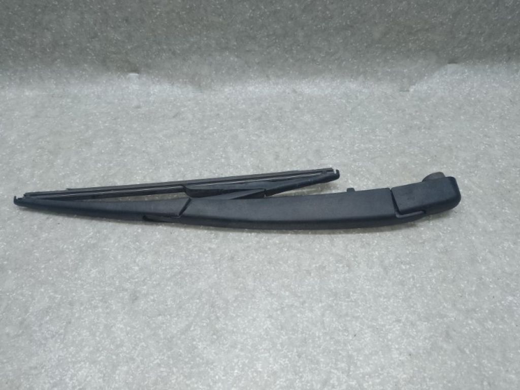 28781-4EA0A | Поводок стеклоочистителя задний NISSAN QASHQAI/ROGUE SPORT 14-