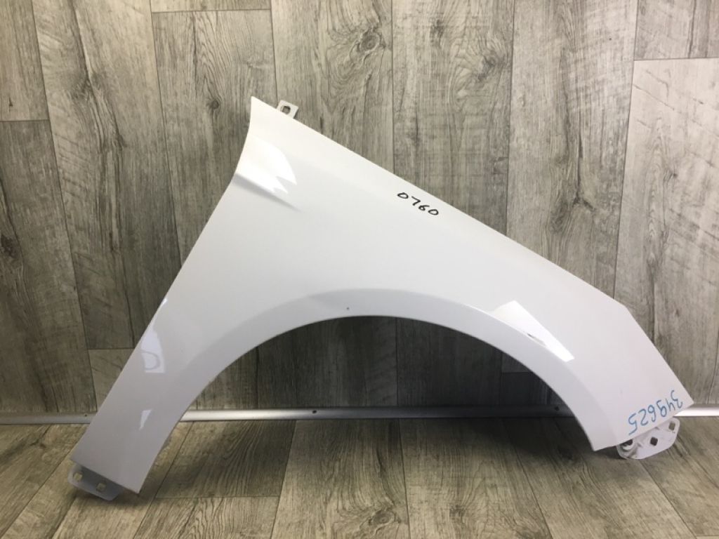 BM5Z-16005-B | Крыло переднее прав. FORD FOCUS 10-18