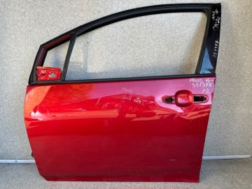 Двері передн. лів. TOYOTA PRIUS 16-