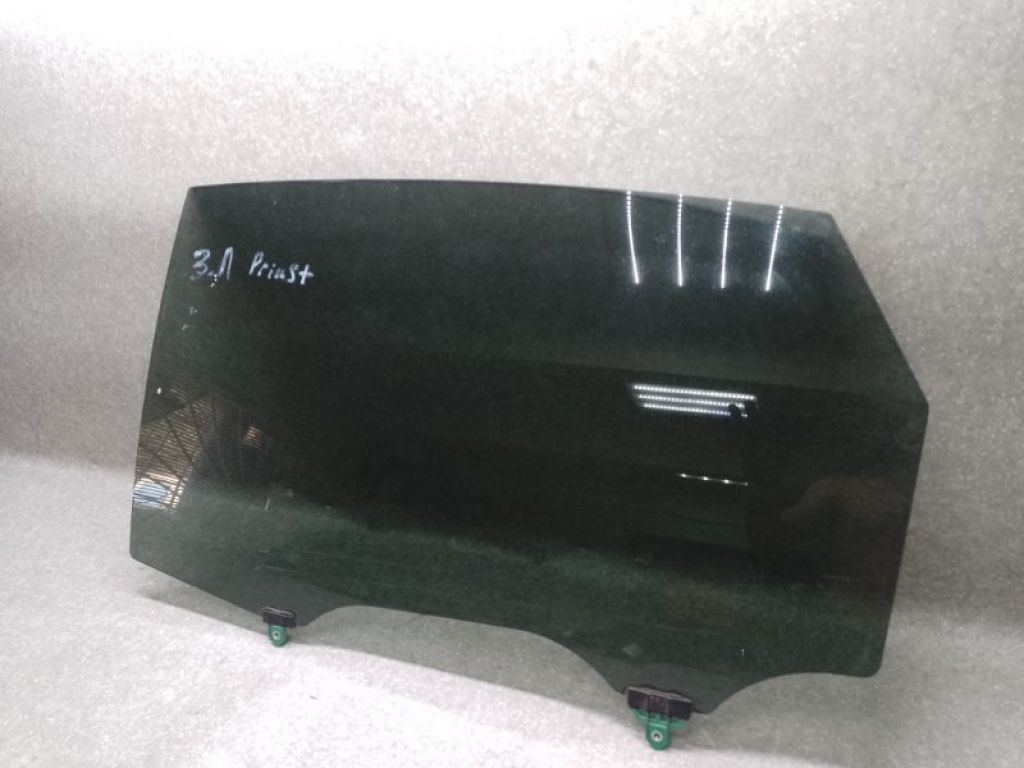 68104-47080 | Скло дверей задн. лів. TOYOTA PRIUS PLUS 11-14