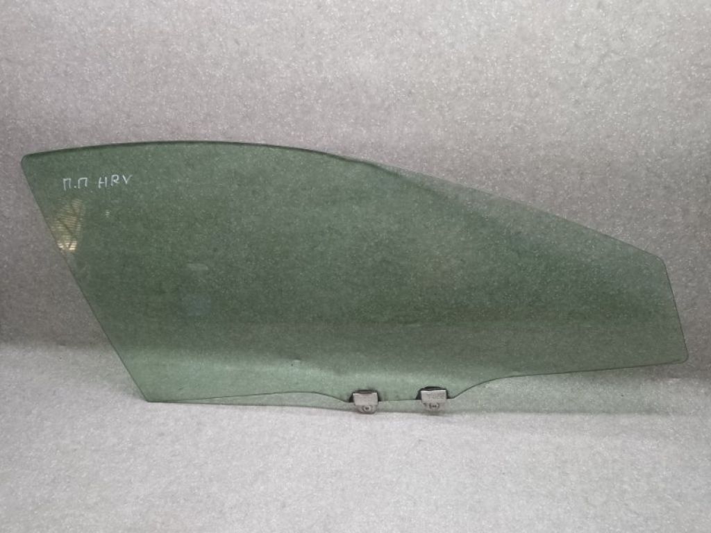 73300-T7W-A00 | Скло дверей передн. прав. HONDA HRV 14-22