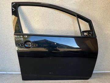 Дверь передн. прав. TOYOTA PRIUS 16-