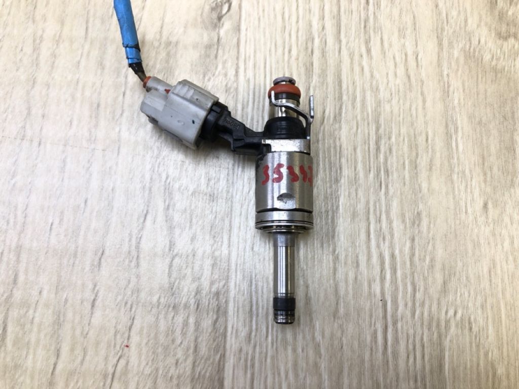 CP9Z-9F593-B | Форсунка топливная FORD FOCUS 10-18