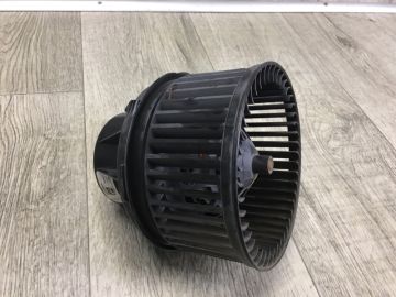 Моторчик пічки FORD FOCUS 10-18