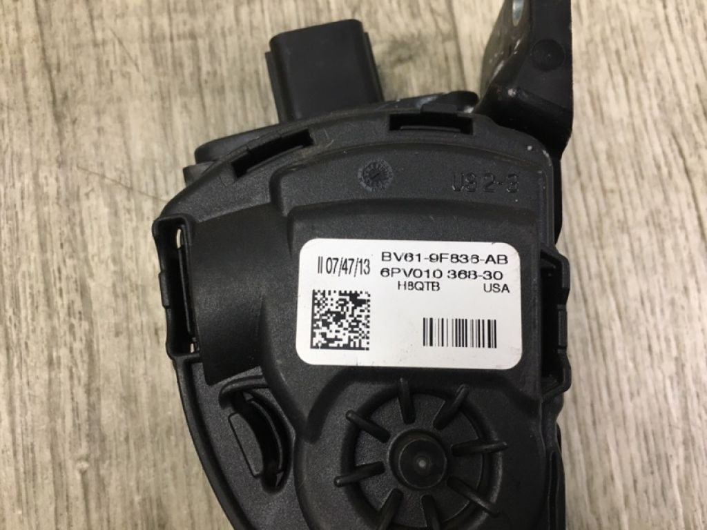 BV6Z-9F836-A | Педаль газу FORD FOCUS 10-18 - Фото 4