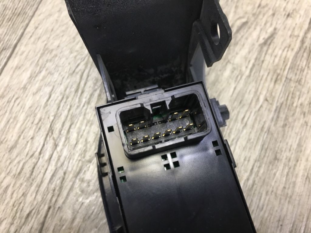 93575-B2010-BF6 | Кнопка склопідіймача передн. прав. KIA SOUL PS 13-19 - Фото 4