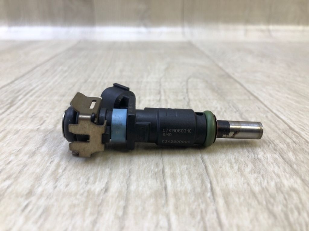 07K 906 031 C | Форсунка паливна VOLKSWAGEN JETTA USA 10-17 - Фото 2