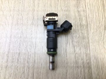 Форсунка паливна VOLKSWAGEN JETTA USA 10-17