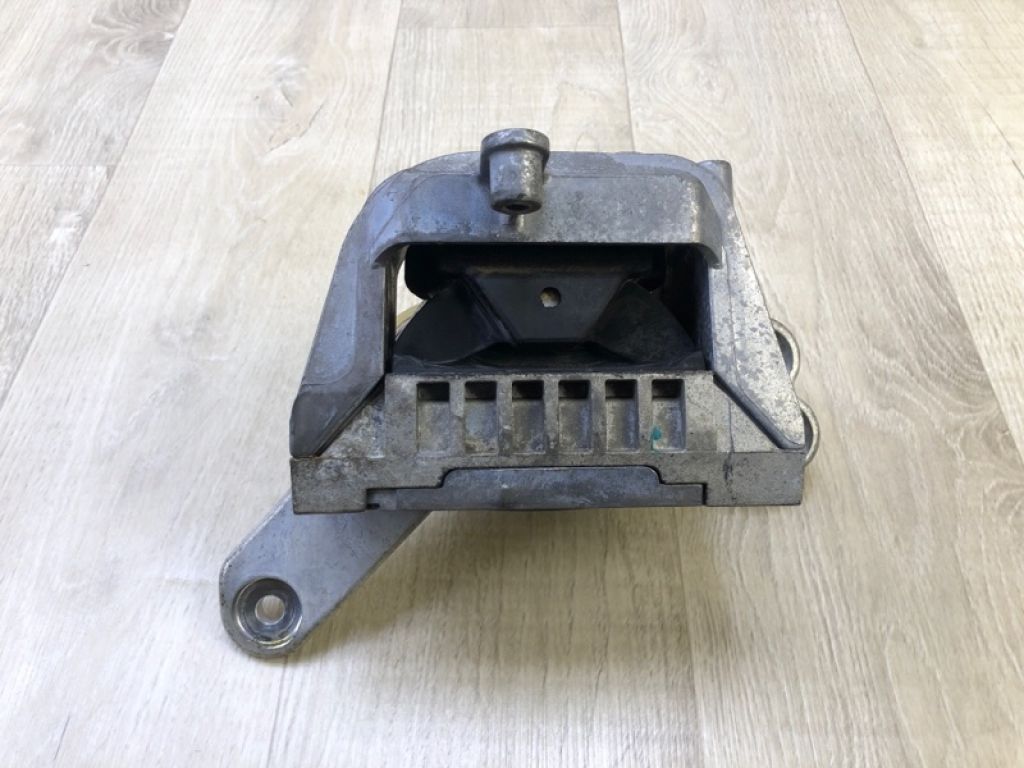 1J0 199 262 DA | Подушка двигуна верхня передн. прав. VOLKSWAGEN JETTA USA 10-17 - Фото 2