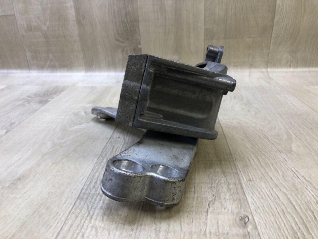 1J0 199 262 DA | Подушка двигуна верхня передн. прав. VOLKSWAGEN JETTA USA 10-17 - Фото 3