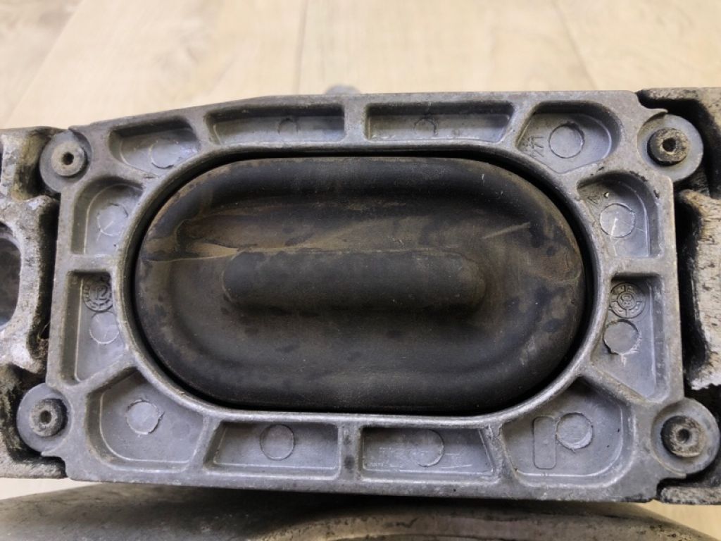 1J0 199 262 DA | Подушка двигуна верхня передн. прав. VOLKSWAGEN JETTA USA 10-17 - Фото 7