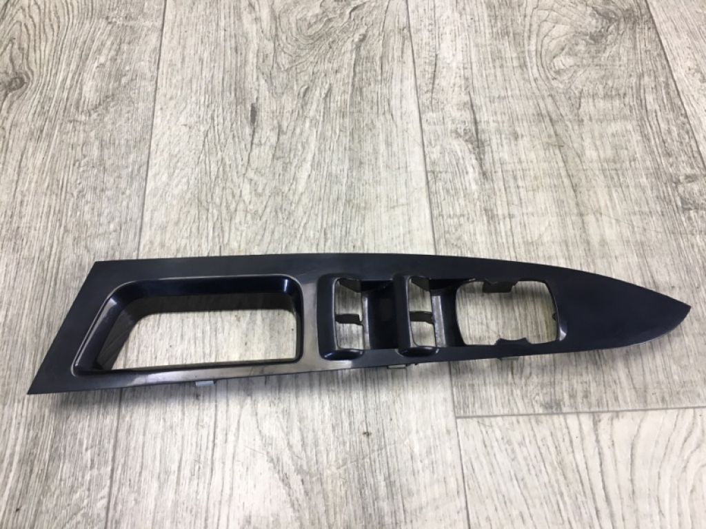 GS7Z-14528-AA | Накладка кнопок склопідйомника передн. лів. FORD FUSION 14-