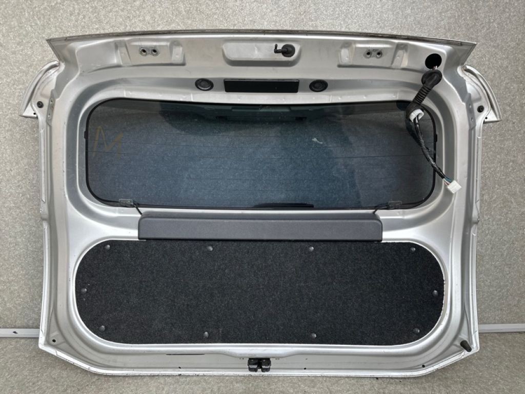 67005-52D00 | Крышка багажника TOYOTA PRIUS C/AQUA 11-14 - Фото 8