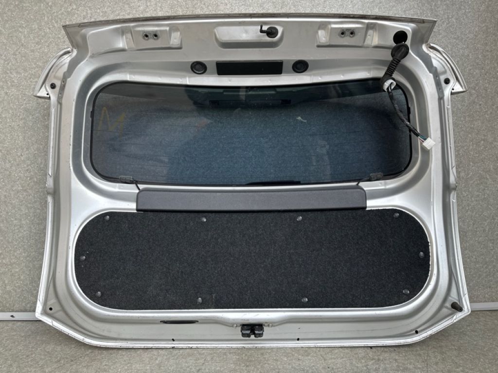 67005-52D00 | Крышка багажника TOYOTA PRIUS C/AQUA 11-14 - Фото 9