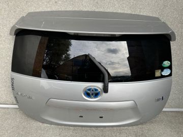 Крышка багажника TOYOTA PRIUS C/AQUA 11-14