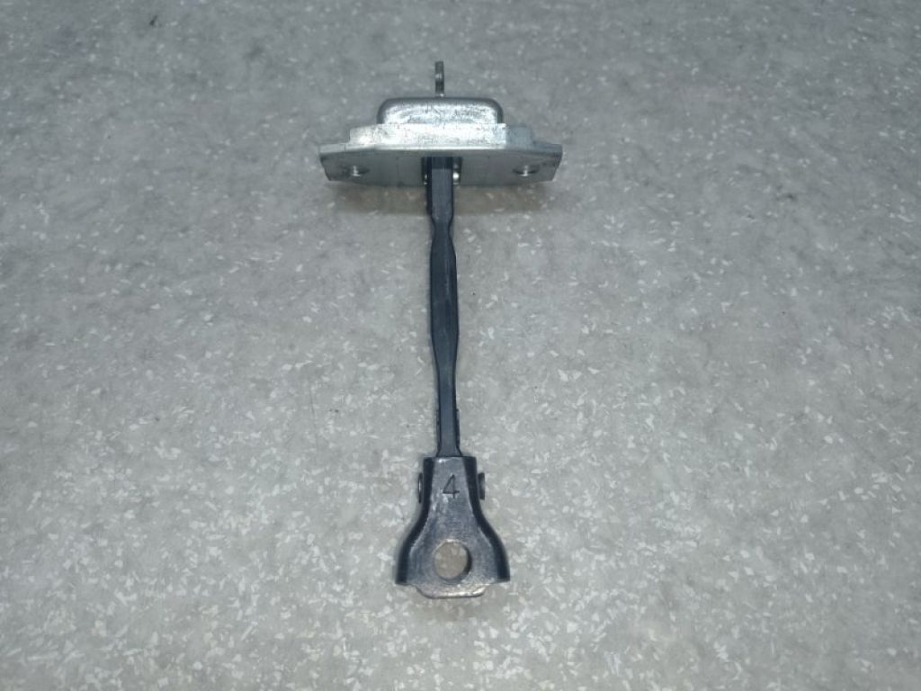 68630-42030 | Обмежувач дверей задн. прав. TOYOTA RAV4 05-12