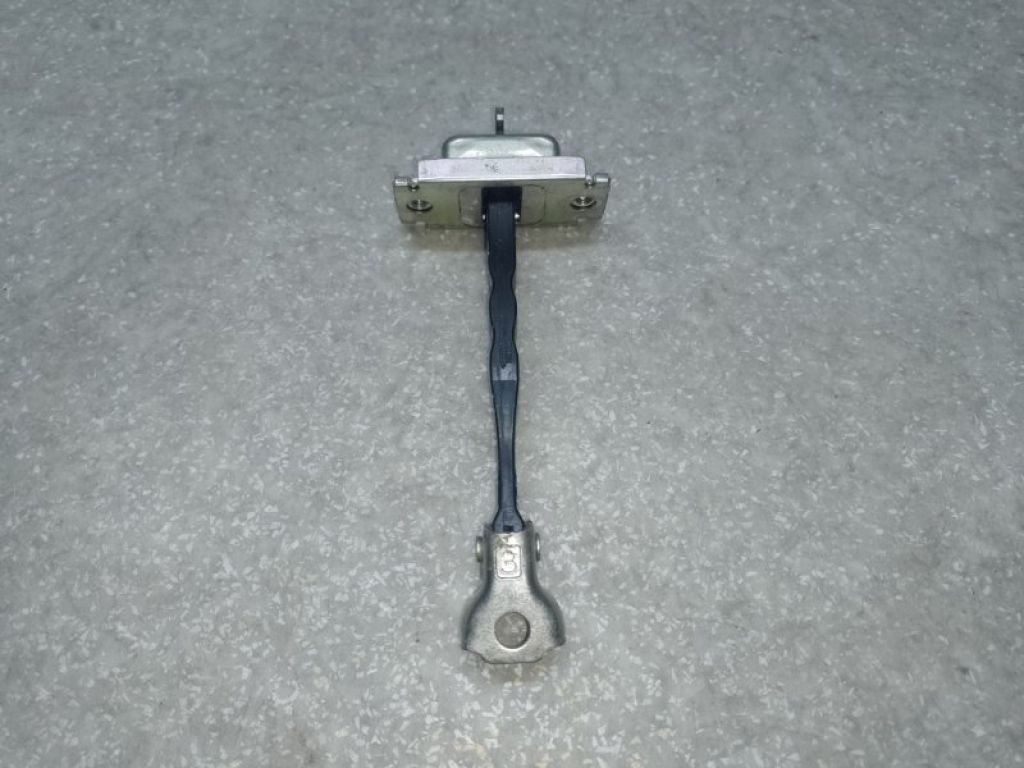 68610-47040 | Обмежувач дверей передн. TOYOTA PRIUS 16-