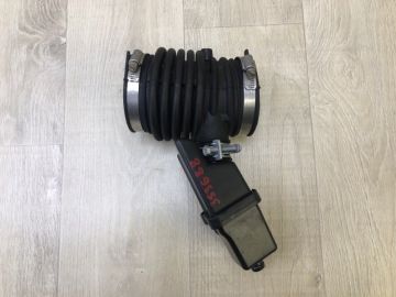 Патрубок воздушного фильтра NISSAN PATHFINDER R52 12-21
