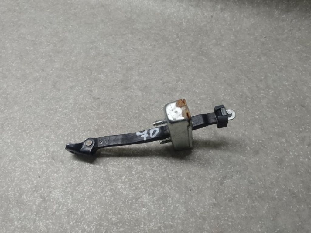 68610-06152 | Ограничитель двери передн. TOYOTA CAMRY 70 17- - Фото 3