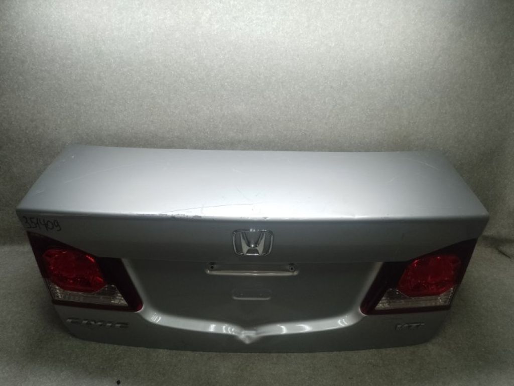 68500-SND-G10ZZ | Крышка багажника HONDA CIVIC 4D 06-11 - Фото 2