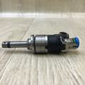 DS7Z-9F593-DA | Форсунка топливная FORD ESCAPE 12-19 - Превью 2