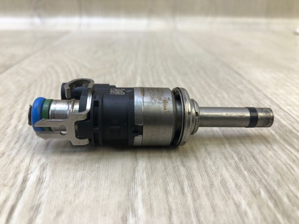 DS7Z-9F593-DA | Форсунка топливная FORD ESCAPE 12-19 - Фото 2